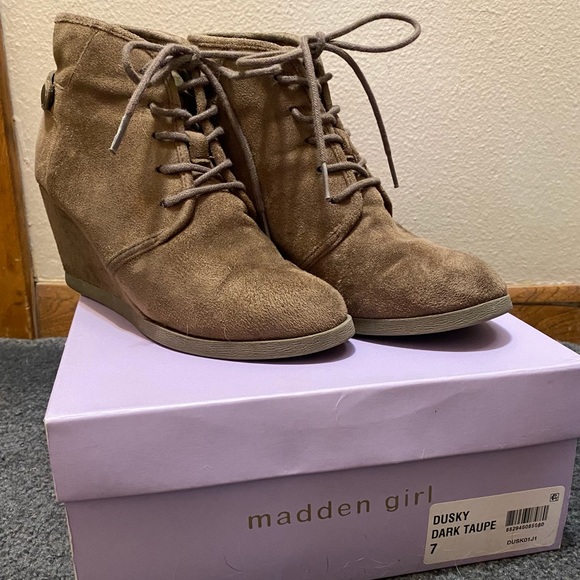 SOLD Madden Girl Wedge Booties size 7 - Picture 1 of 5